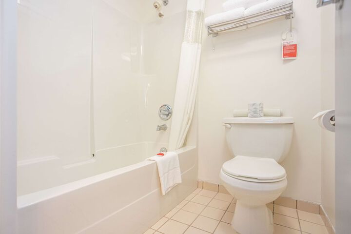 Ramada by Wyndham Surrey / Langley