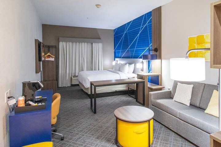 Room 14 of 29