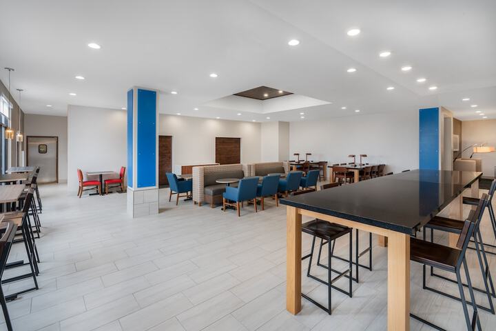 Holiday Inn Express & Suites Trinidad by IHG
