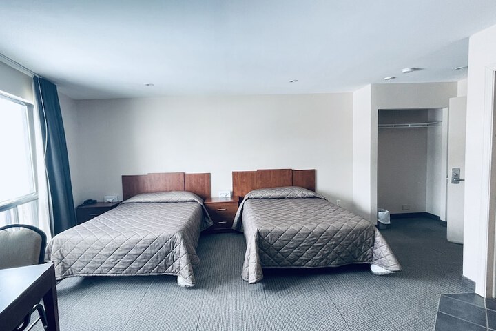 Falcon Motel Brossard