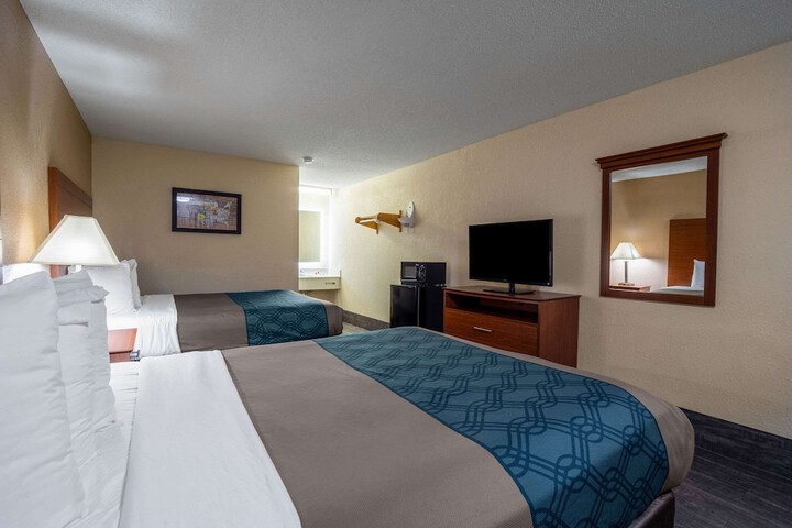 Room 15 of 37