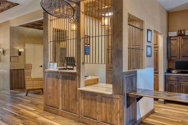 Best Western Bandera Suites & Saloon