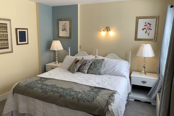 Come From Away B & B Inn