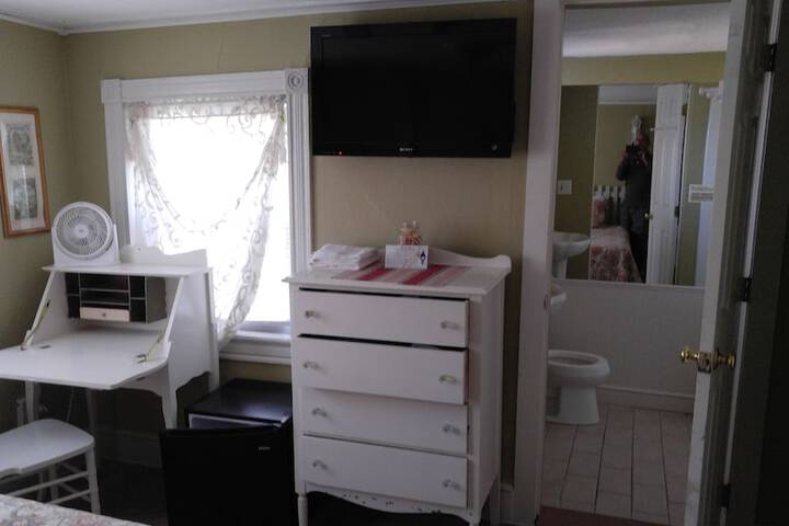 Island Guest House B & B