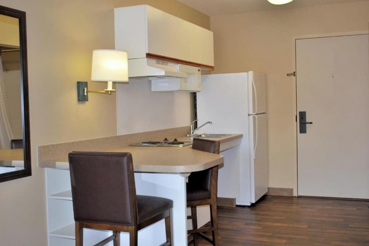 Studio 6 Extended Stay Chicago Vernon Hills Lincolnshire IL