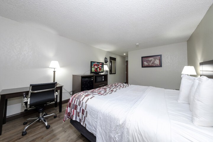 Room 30 of 34