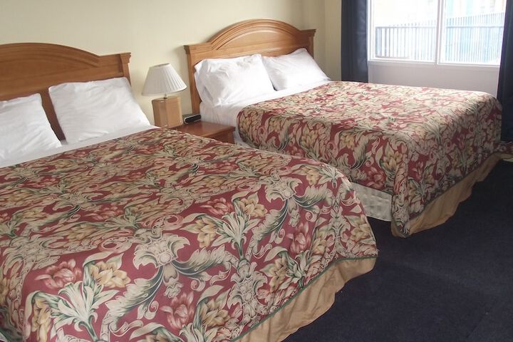 Room 28 of 46