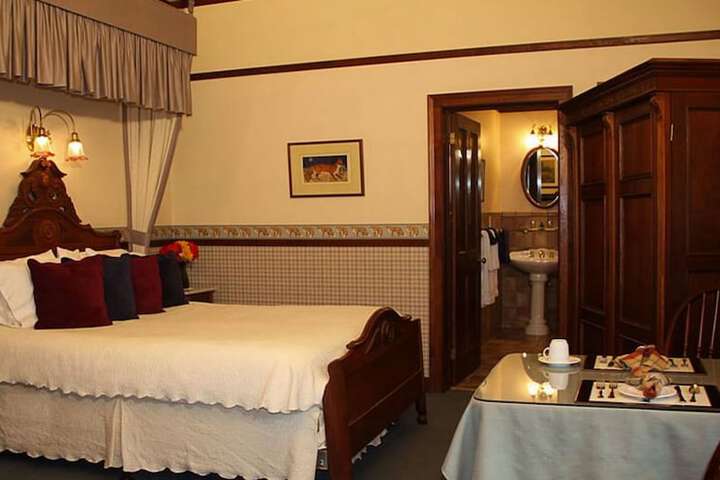 Room 20 of 38