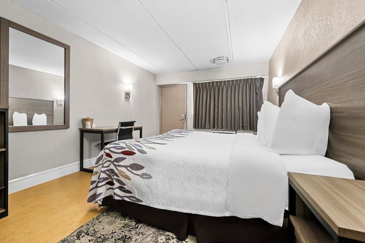 Room 18 of 27