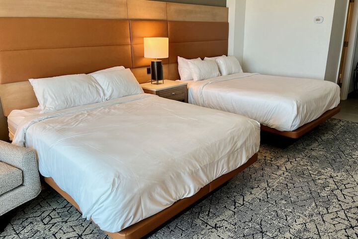 Room 37 of 152