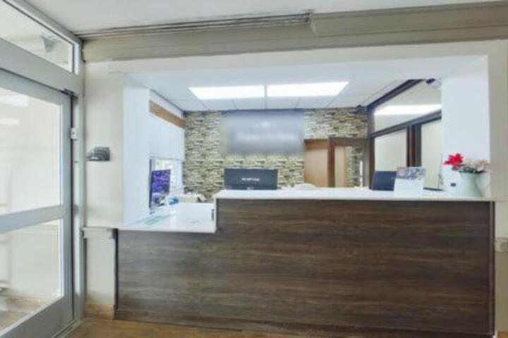 Days Hotel & Conference Center by Wyndham Danville