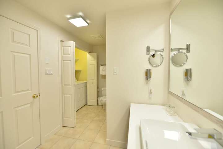 Room 122 of 130
