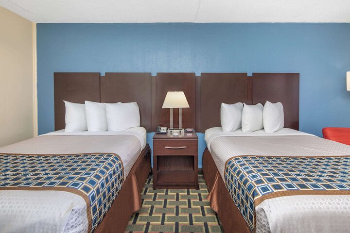 Room 18 of 34