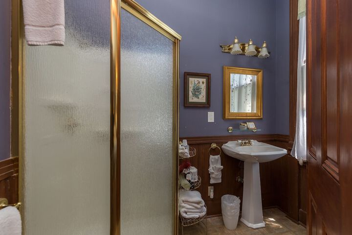 Coppersmith Inn B & B