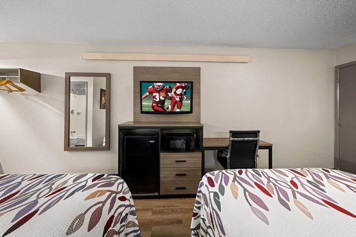 Room 25 of 32
