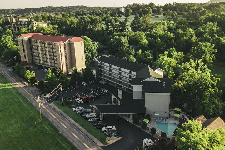 Twin Mountain Inn & Suites