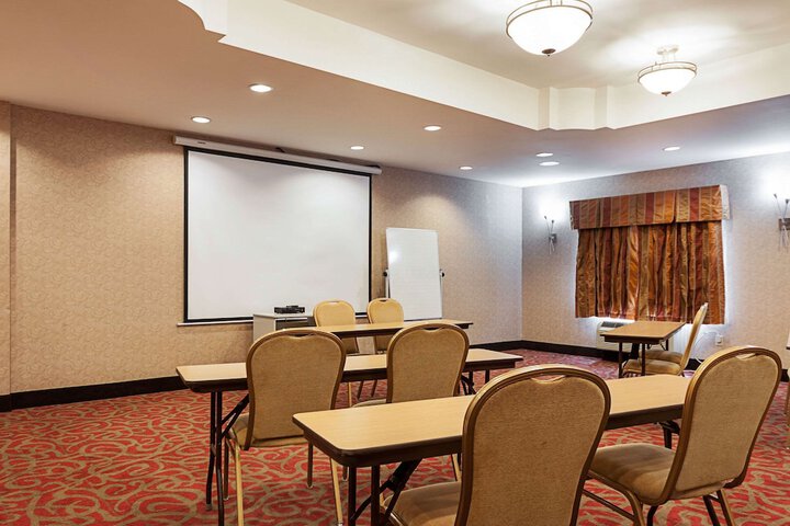 Comfort Suites Sulphur - Lake Charles