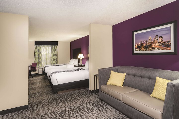 Room 21 of 35
