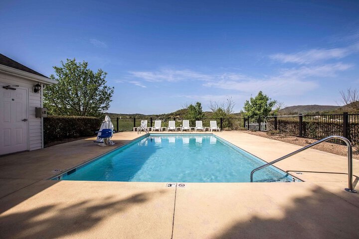 Pool 3 of 24