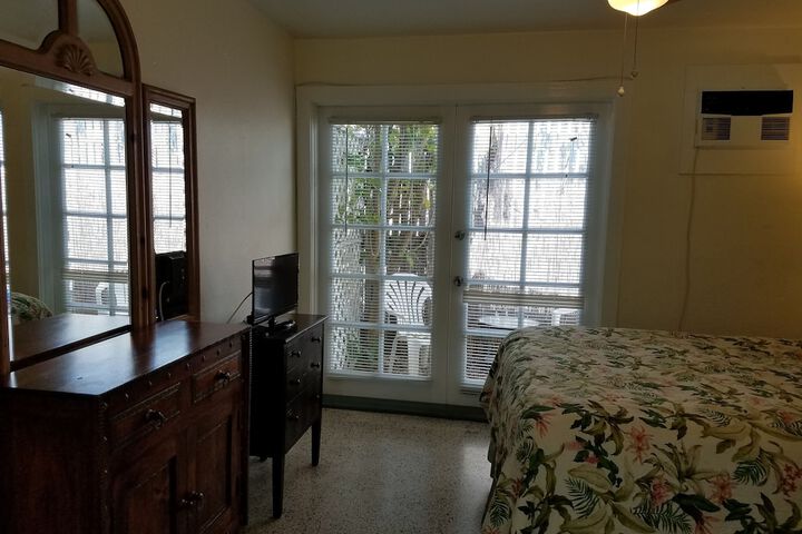 Room 186 of 218