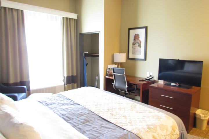 Room 30 of 49