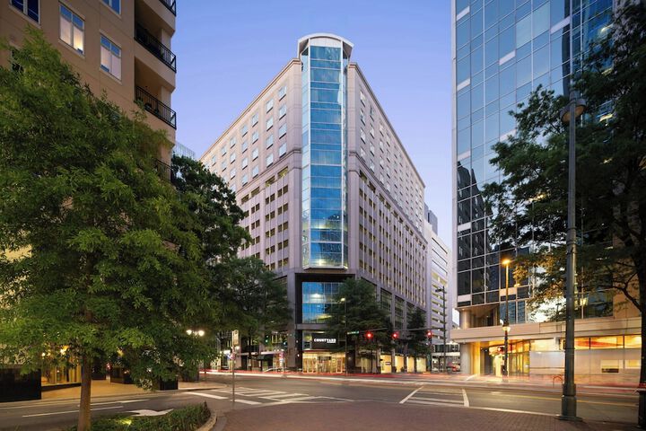 Courtyard by Marriott Charlotte City Center