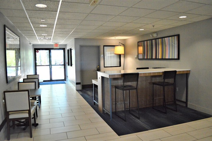 Business Center 53 of 53