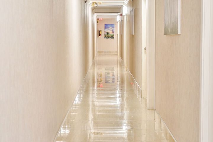 Ballroom/Hall 75 of 81