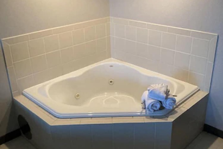 Country Inn & Suites by Radisson Galena, IL