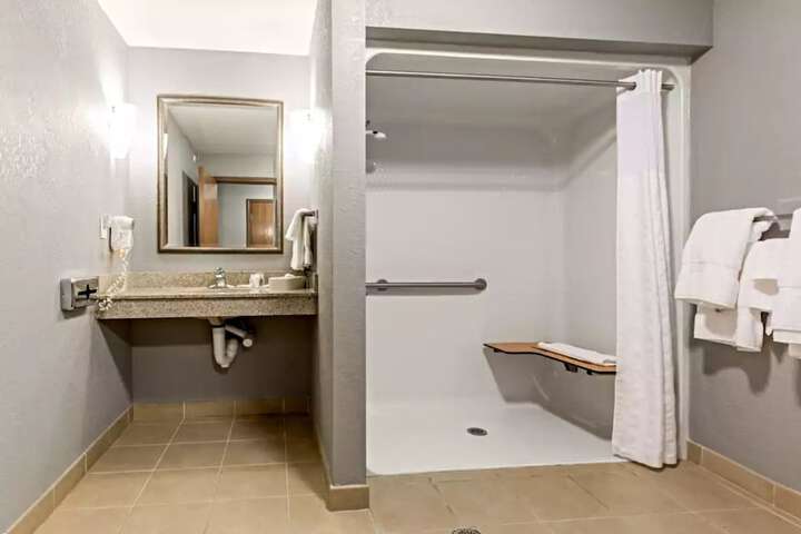 Room 9 of 19