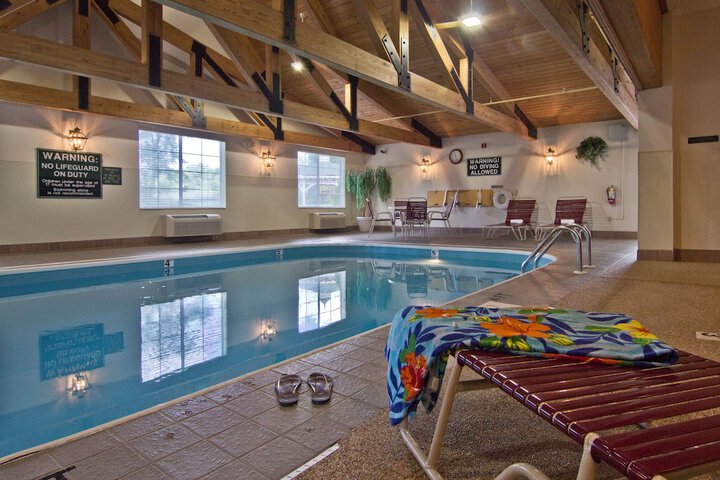 Coshocton Village Inn and Suites