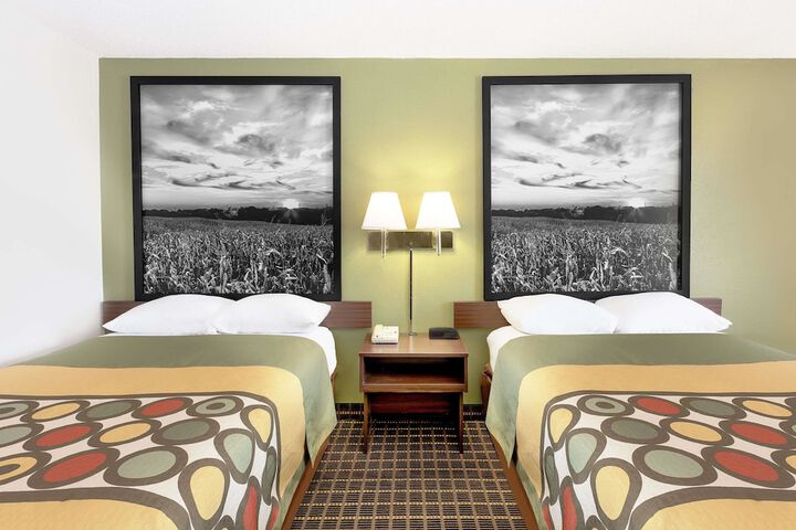 Room 11 of 15