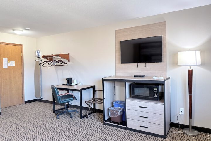 Baymont Inn & Suites by Wyndham Platteville