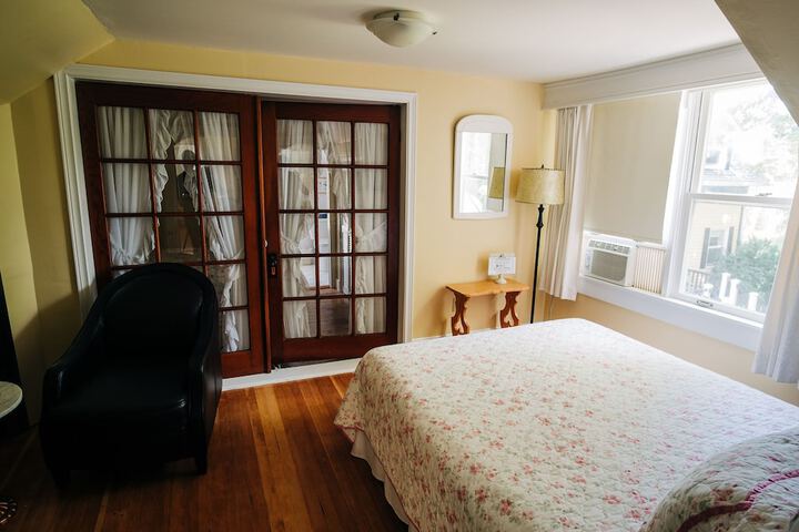Room 12 of 50