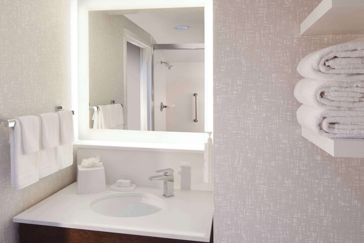 Room 18 of 28