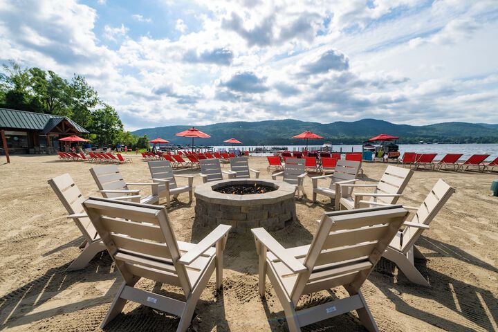 Scottys Lakeside Resort