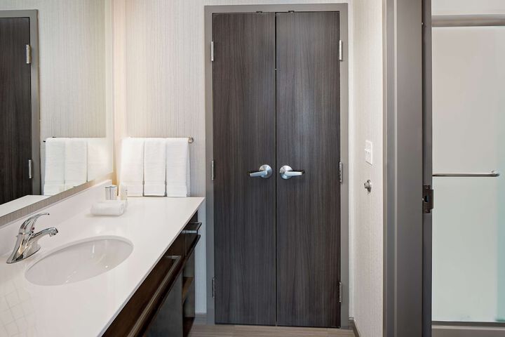 Room 10 of 22
