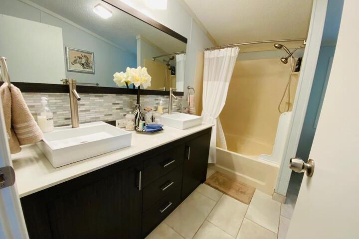 Paradise View Getaway-Dacha