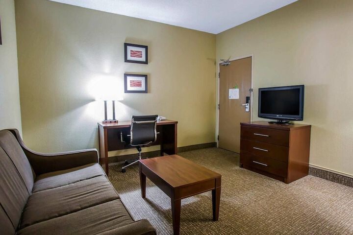 Comfort Inn Morris I-80