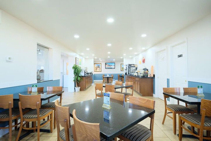Quality Inn Holbrook near Petrified Forest