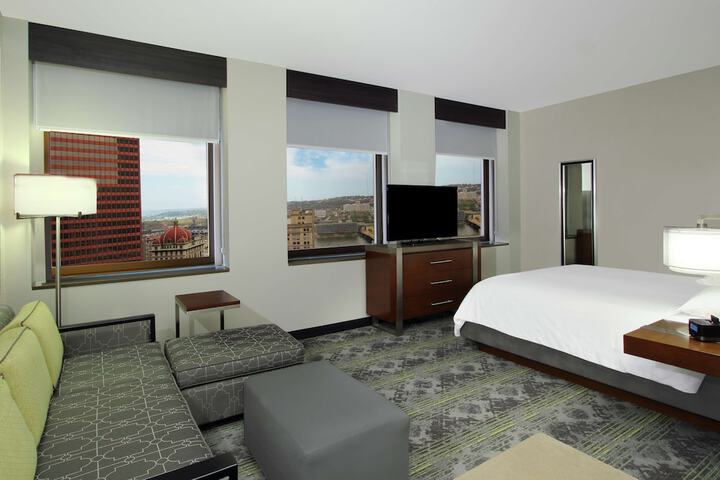 Room 27 of 58