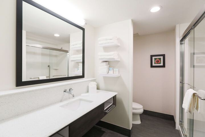 Room 44 of 65
