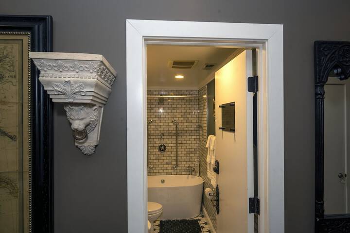 Room 49 of 119