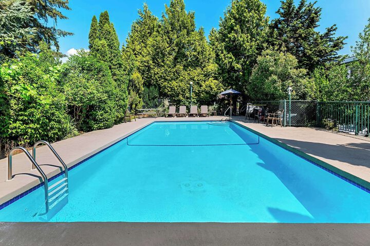 Pool 4 of 38