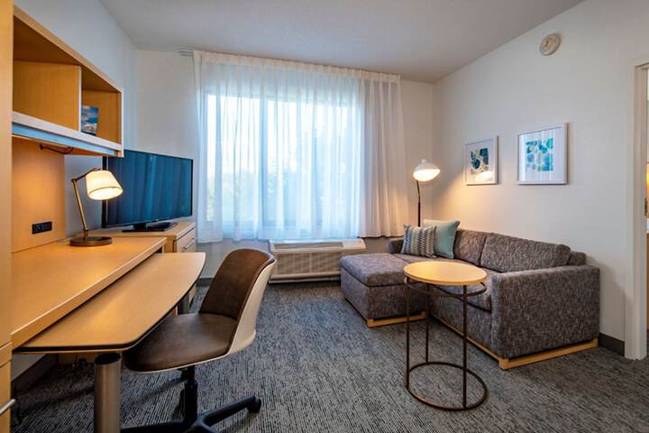 Room 28 of 66