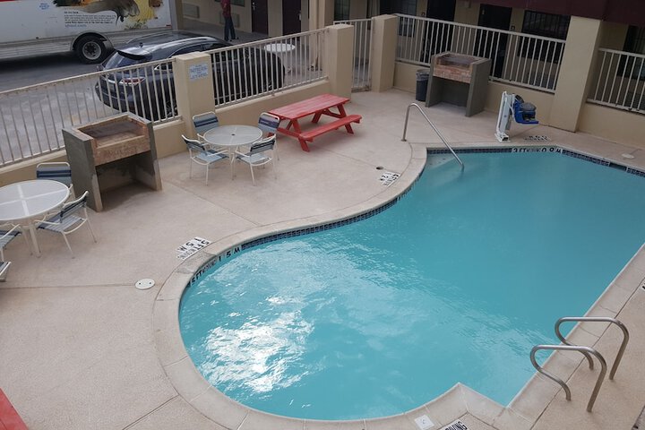 Pool 17 of 59