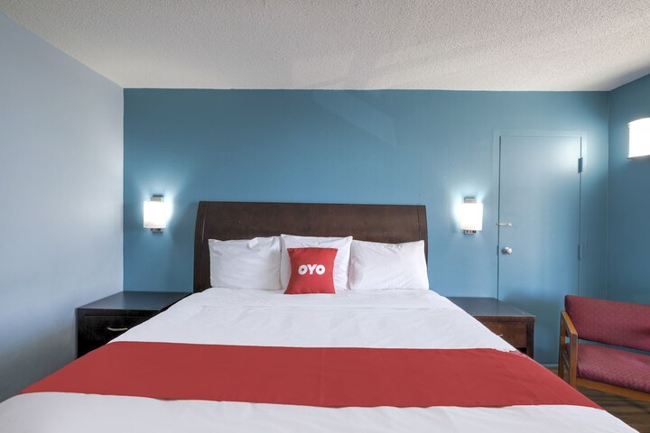 Room 11 of 22