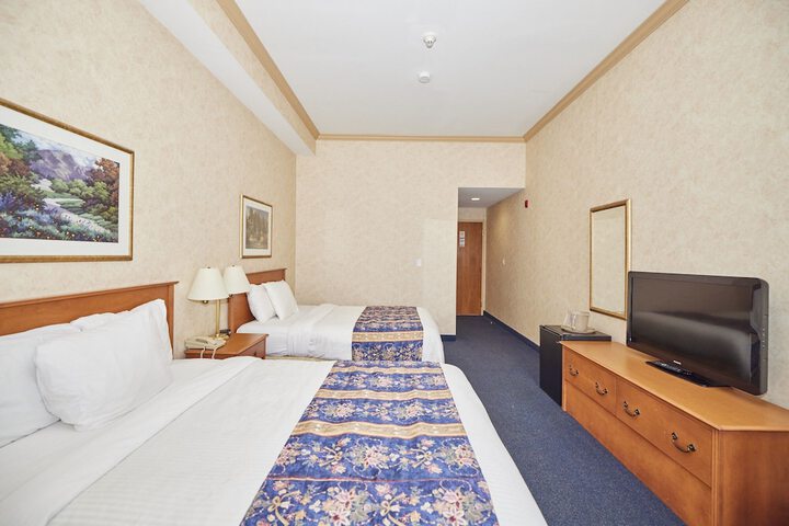 Room 12 of 37