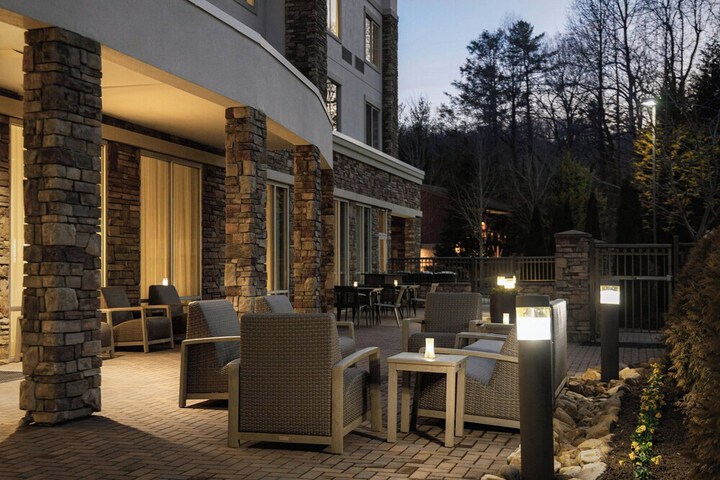 Courtyard Boone