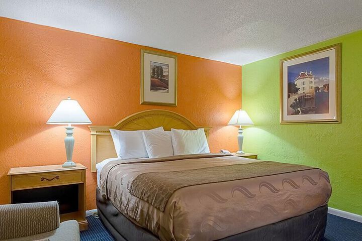 Room 22 of 26